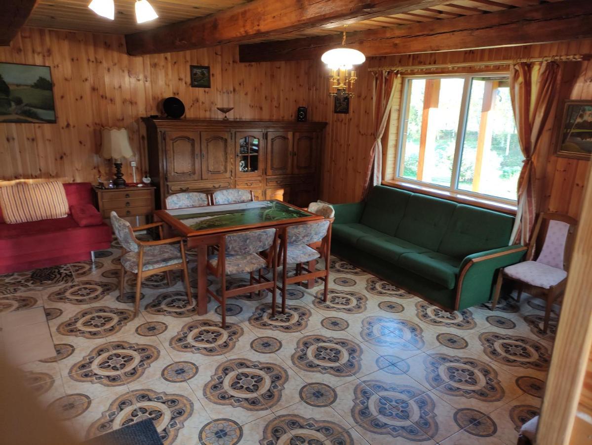 Zalioji Villa Padustis Bagian luar foto