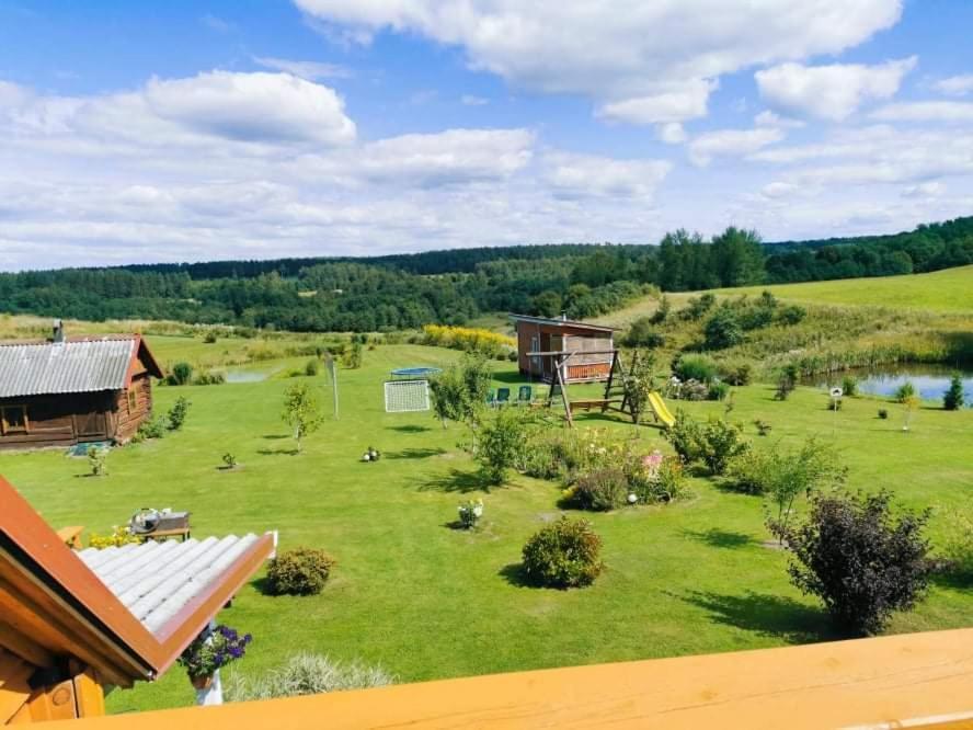 Zalioji Villa Padustis Bagian luar foto
