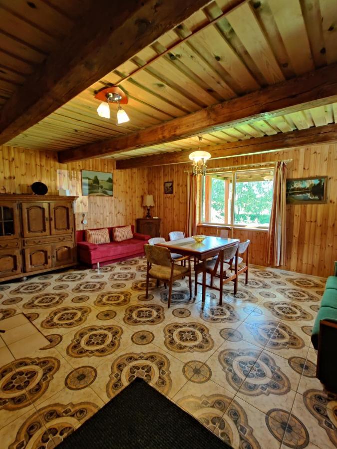 Zalioji Villa Padustis Bagian luar foto