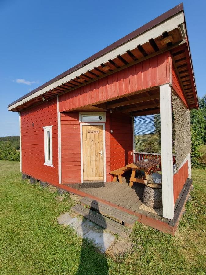 Zalioji Villa Padustis Bagian luar foto