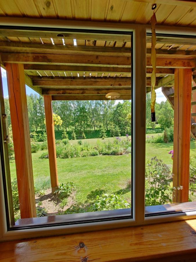 Zalioji Villa Padustis Bagian luar foto